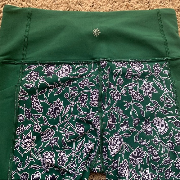 Athleta Legings Green With Flowers Side Pockets Women’s Size M - Picture 8 of 11
